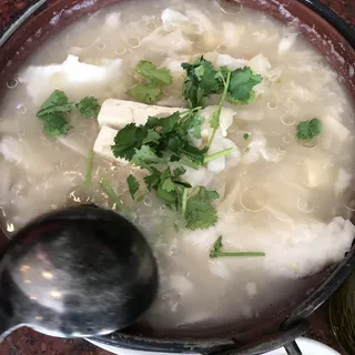 Pickled Cabbage and Fish Fillet Clay Pot