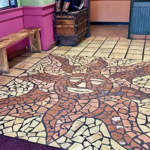 Happy, vibrant little spot