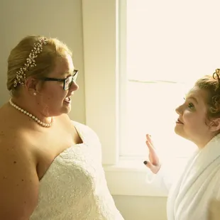 The natural lighting and the beautiful hallway and stairs were wonderful!