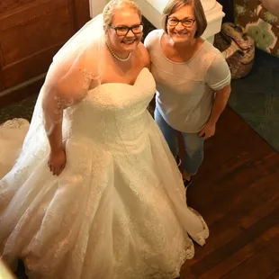 The owner was so wonderful. She made this a perfect location to get wedding ready. It was an amazing experience!