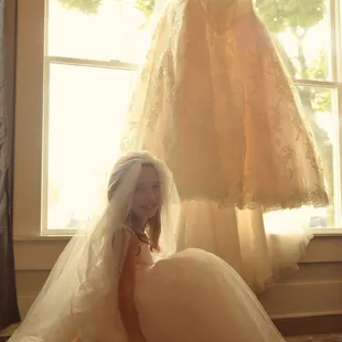 Just look at how perfect this place is for wedding morning photos!