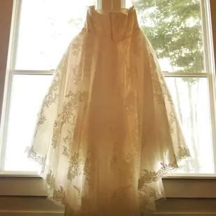 The beautiful window allowed me to be able to have stunning photos of my dress!