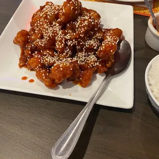 food, chicken wings and fried chicken