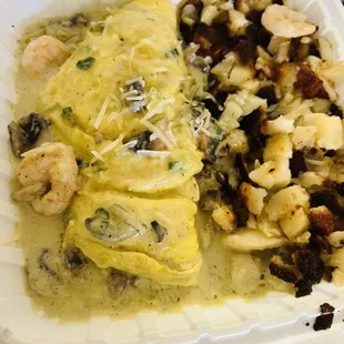 Green Dragon Shrimp Omelet (special menu)(tomatillos and jalapeños) with side of crispy home fries