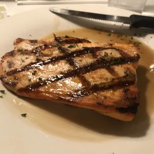 Grilled salmon with honey bourbon sauce