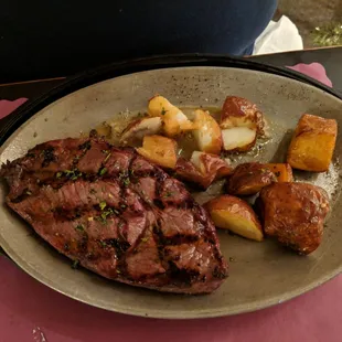 Sirloin, with red potatoes