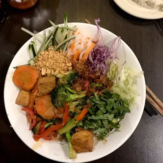 Vegetables and Tofu Vermicelli Bowl