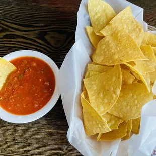 Complimentary chips and salsa. Yums !