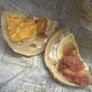 bacon egg and cheese bagel