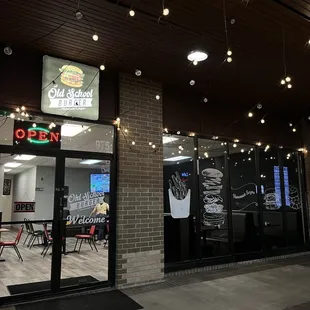 the outside of the restaurant