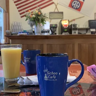 Cute decor and cute mugs