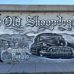 A new mural that wasn't there during my last visit. Nice.