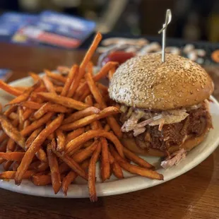 Pulled pork sandwich