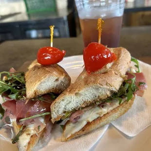 Pane prosciutto &amp; iced tea
