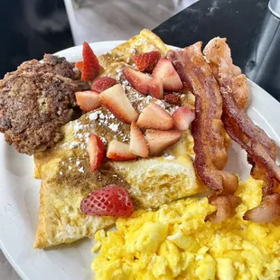 French toast w/ strawberries