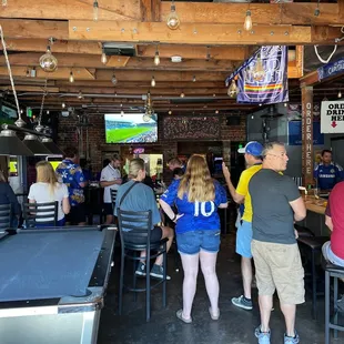 Old Tavern Bar & Grill