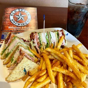 Brewery Club Sandwich &amp; Fries