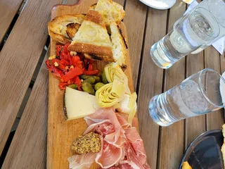 CRU Food & Wine