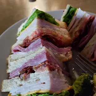 500 Club Sandwich.  Really good.  As you can see, it is stacked!