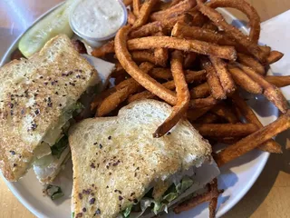 Press Box Sports Grill - Clovis