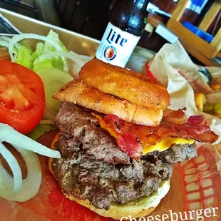 Hand Patty Grilled on 1935 season flattop , OMG best in decades