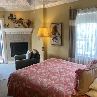 Lovely room w/ fireplace