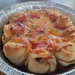 Ooey Goey Garlic Knots- These were really good and cheeeeesy!