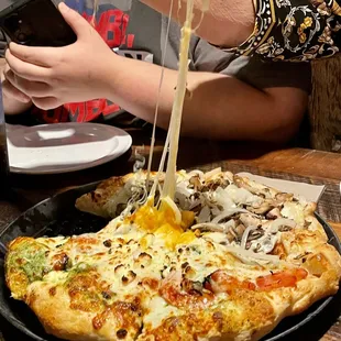 01.08.24 That cheese-pull tho!!