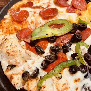 Half pepperoni half specialty chicken with white sauce