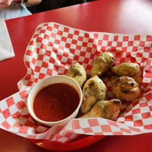Garlic Knots $8.99