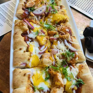 BBQ CHICKEN FLATBREAD