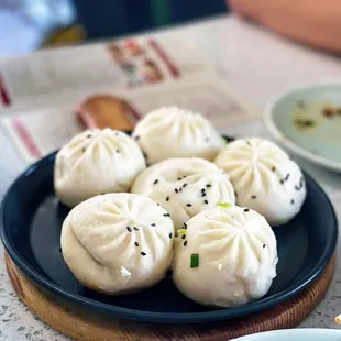 @eatingsfrom - pan fried dumplings