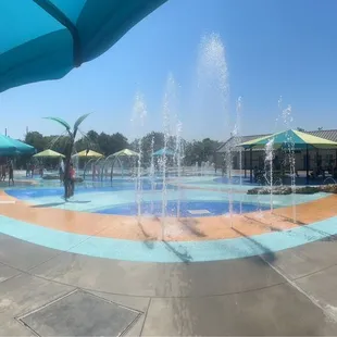 Another pano view of the splash pad, from the other aide