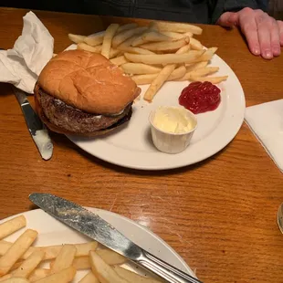 What's better to eat at a bar than a hamburger????