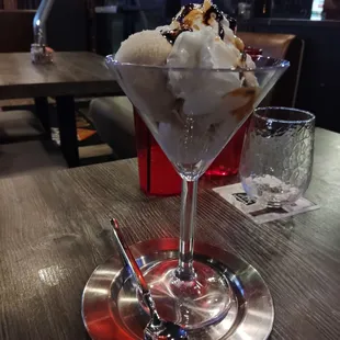 Vanilla Gelato dessert ?
