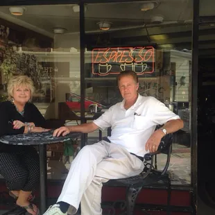 Say hello to the owners, Vicky and Pete!