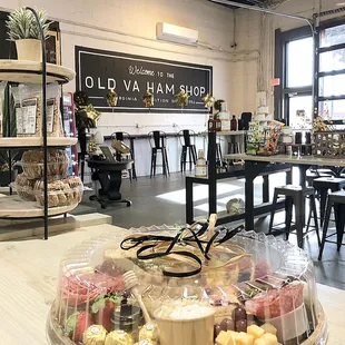 Platters and boards at the Old Virginia Ham Shop.