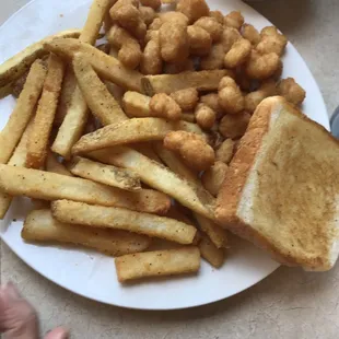 Shrimp basket with Fries.