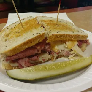 The New Yorker sandwich with thousand island dressing. Very good.