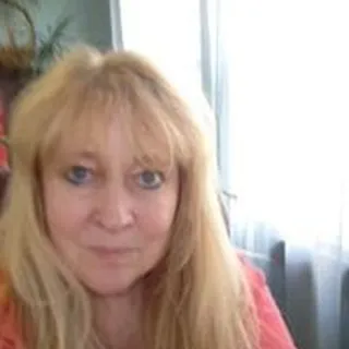 Louree L.