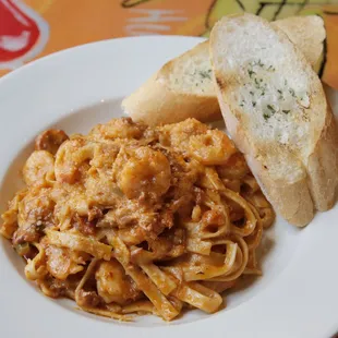 pasta dish, pasta, food