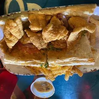 Fried or Blackened Fish Po-Boy
