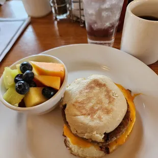 Egg sandwich with fruit