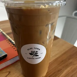 Pistachio brittle latte