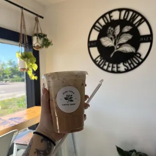 Iced vanilla dirty chai