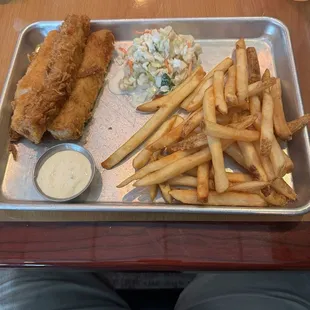 Three piece cod dinner