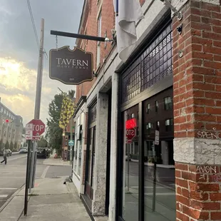 The Tavern (Olde Towne Tavern)