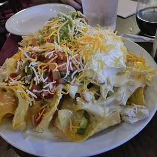 1/2 Tavern Nachos with Pulled Chicken and Black Beans