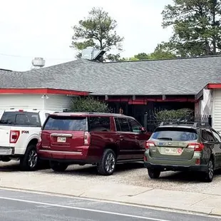 cars parked in front of the store