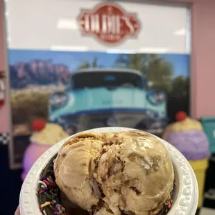 1 Scoop with waffle bowl